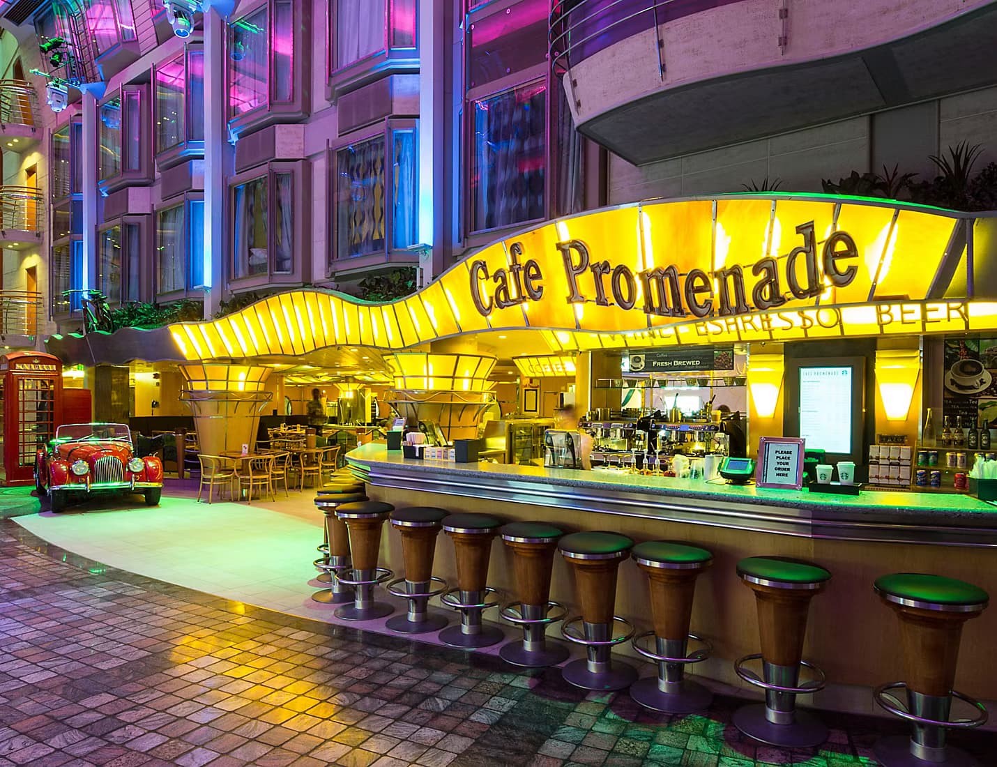 Voyager Cafe Promenade